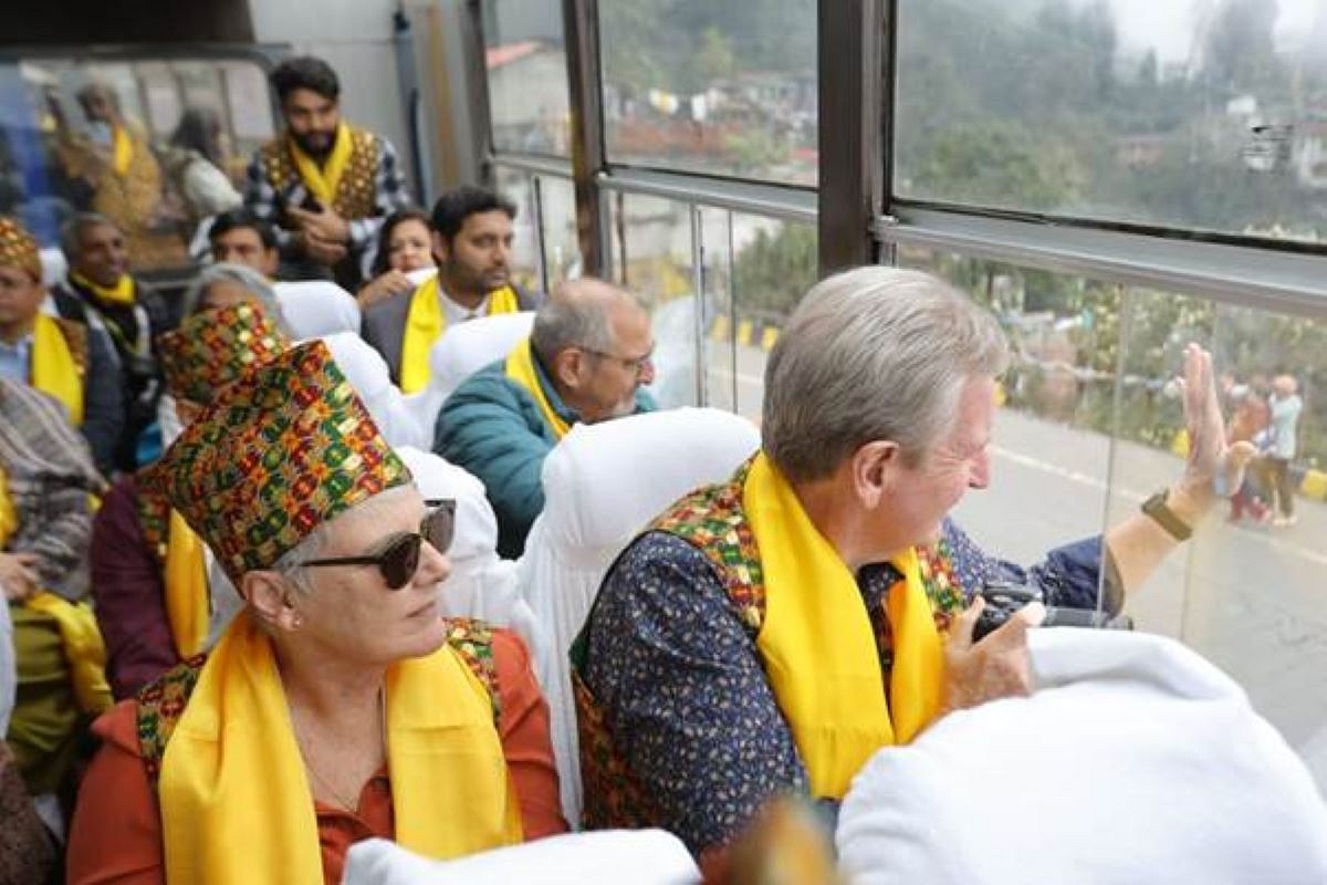 G20 Delegates Take A Trip On The Famous Darjeeling Toy Train