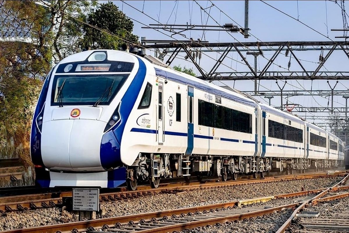 Odisha’s First Vande Bharat Express
Likely To Roll Out In May Between Puri-Howrah