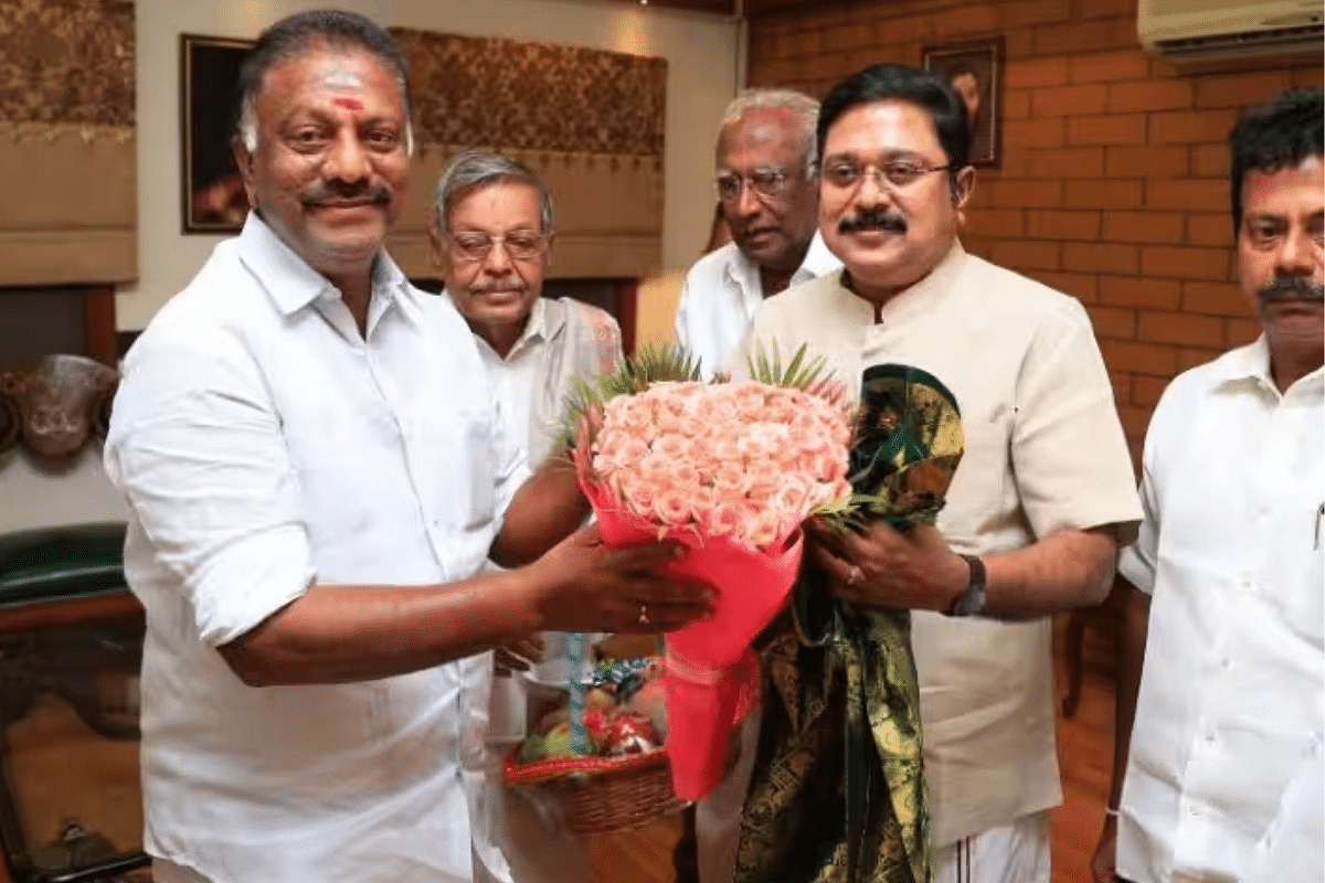 Tamil Nadu: OPS Meets TTV Dhinakaran In Chennai; To Meet Sasikala Soon