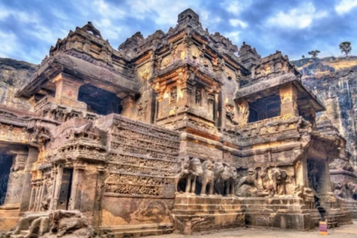 Kailāsanātha — The World’s Grandest Artistic Conception