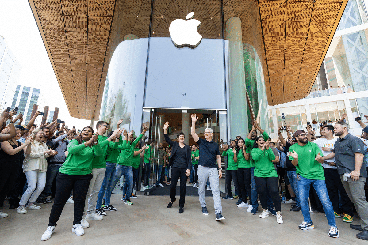 Apple CEO Believes India At A "Tipping Point," Mighty Impressed By Market's "Vibrancy"