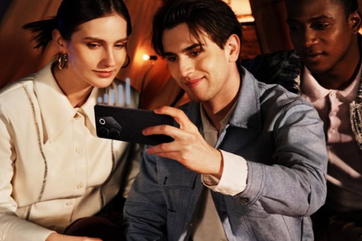 Smartphones Now Vie With Digital SLRs To Offer High-End Camera Technology