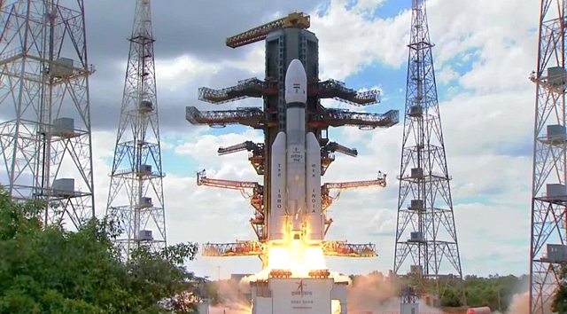 Lift off🚀 (Photo: LVM3-M4/CHANDRAYAAN-3 MISSION/Twitter)