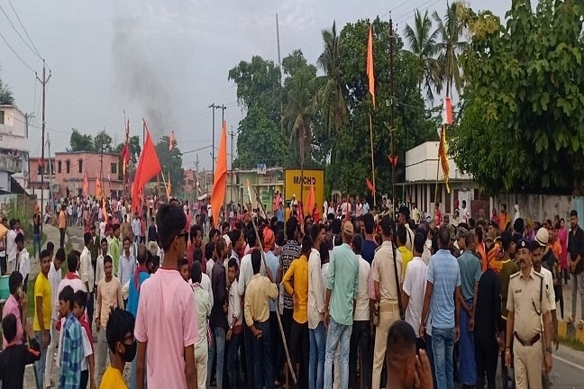 Bihar: Stone-Pelting On Mahaviri Akhara Procession In Bagaha, 12 Including 4 Policemen Injured