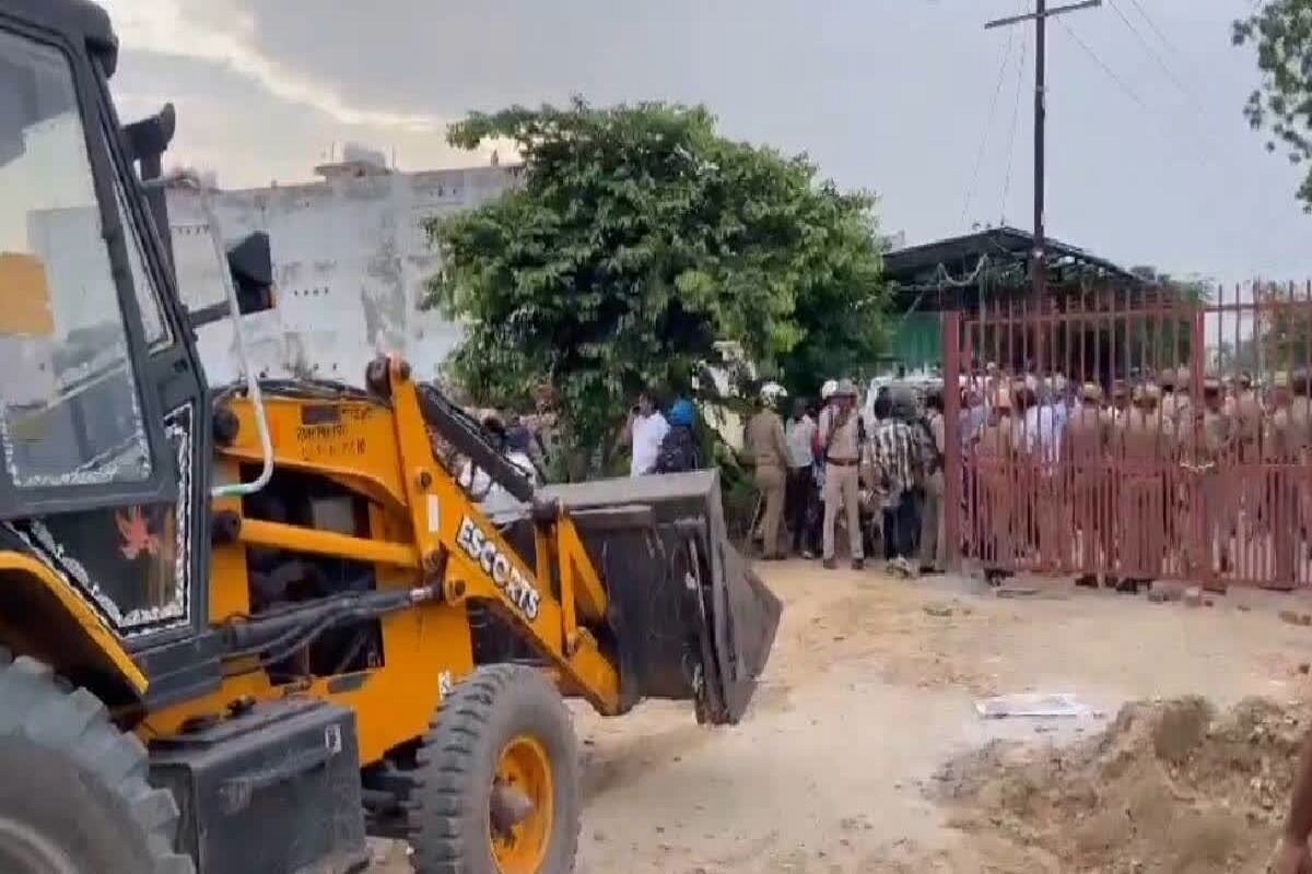 Yogi's 'Secular' Bulldozer: Clashes In Agra As Police and Radha Soami Satsang Followers Face Off Over Demolition Drive