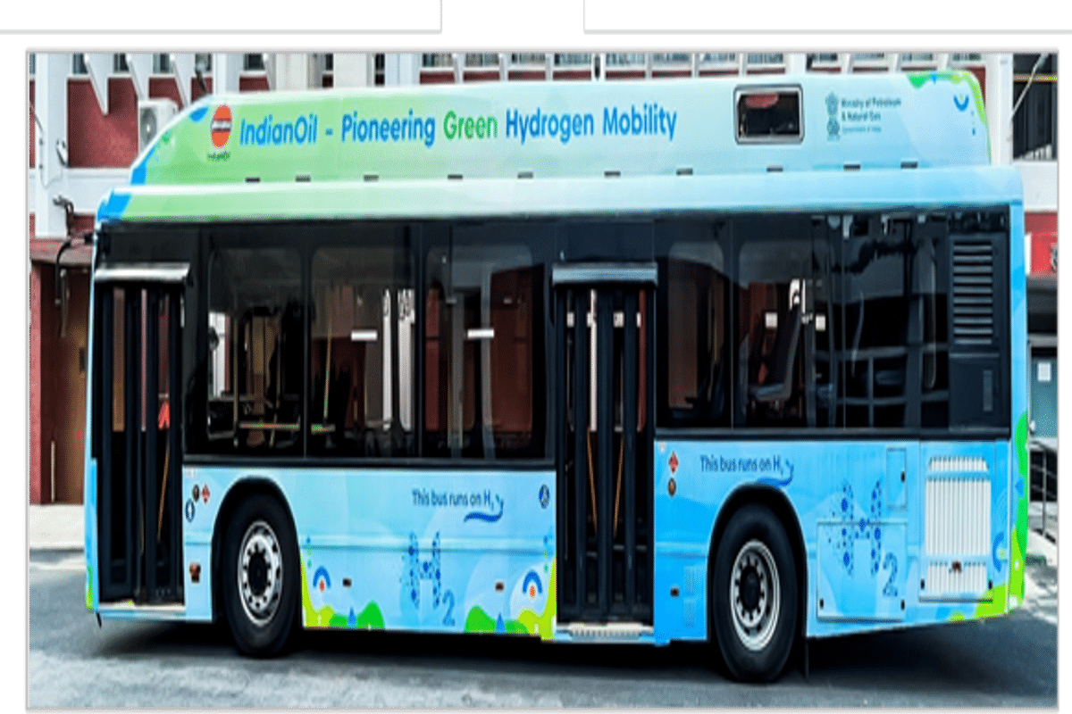 Revolutionising Mobility: India's First Green Hydrogen Fuel Cell Bus Launched At Kartavya Path