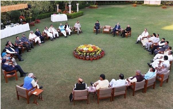 Prime Minister Narendra Modi with Chief Ministers and Governors of various States at the retreat at Race Course Road, following the meeting on Planning Commission revamp, in New Delhi on December 7, 2014. Photo: PTI