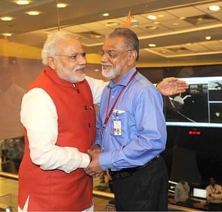 The Prime Minister Narendra Modi congratulating the ISRO Chairman, Dr. K Radhakrishnan.