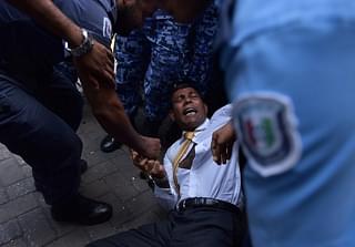 Mohamed Nasheed being dragged by police