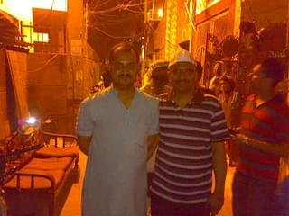 Sudesh Verma seen with Arvind Kejriwal’s then media manager Bibhav Kumar (now the Delhi Chief Minister’s personal assistant) during an election campaign in August 2013.