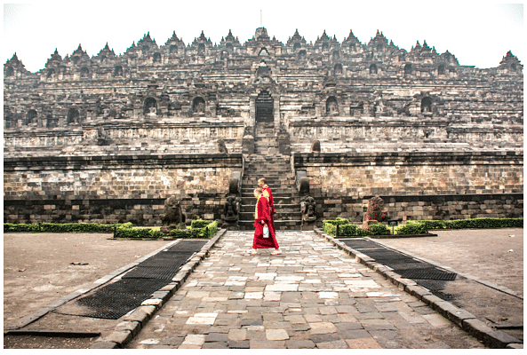 Buddhist monks circumambulating the temple - photo credits: Hema Saran 