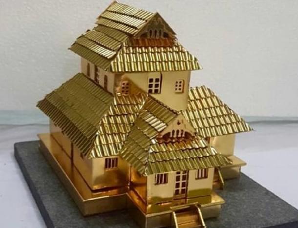 A gold-plated replica of Kerala’s Cheraman Juma Masjid