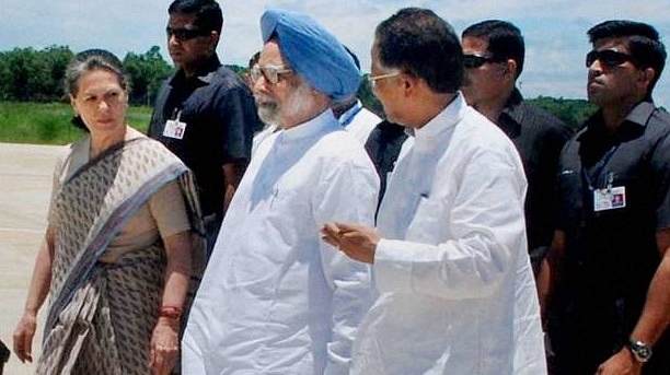 Sonia Gandhi,Manmohan Singh and Tarun Gogoi 