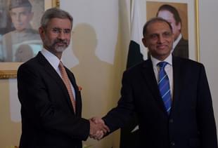 Indian Foreign Secretary Subrahmanyan Jaishankar (L) shakes hands with Pakistani counterpart Aizaz Ahmed Chaudhry.