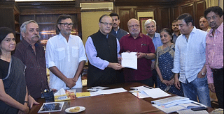 Shyam Benegal committee submits its report on Cinematograph Act/ Rules to Shri Arun Jaitley.