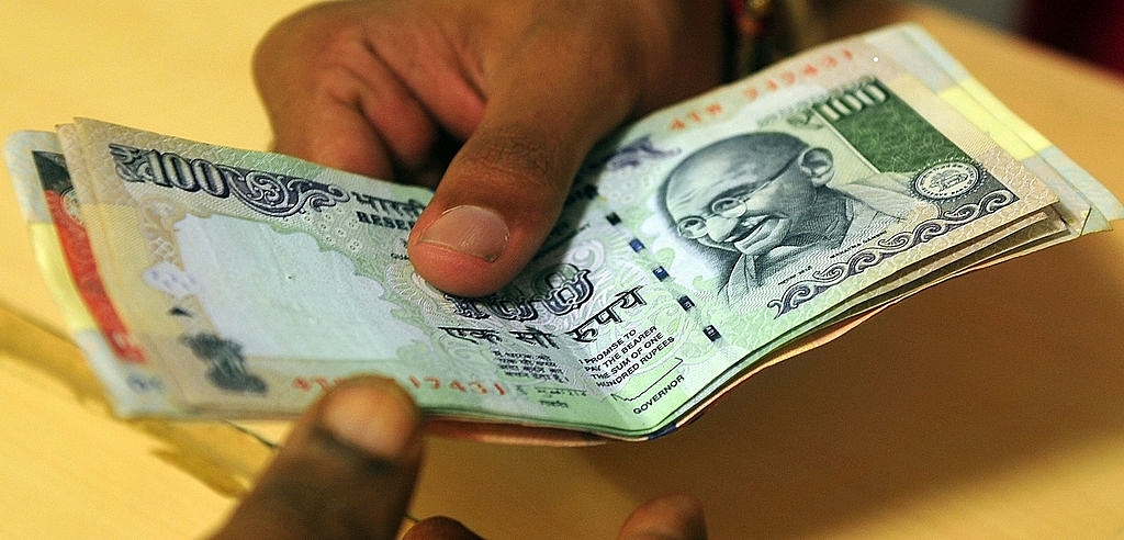 India currency notes. Photo credit: INDRANIL MUKHERJEE/AFP/GettyImages