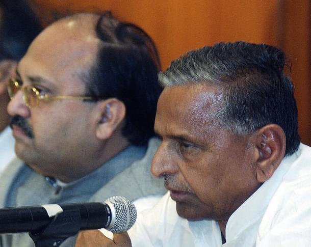 Amar Singh and Mulayam Singh Yadav (SEBASTIAN D’SOUZA/AFP/Getty Images)