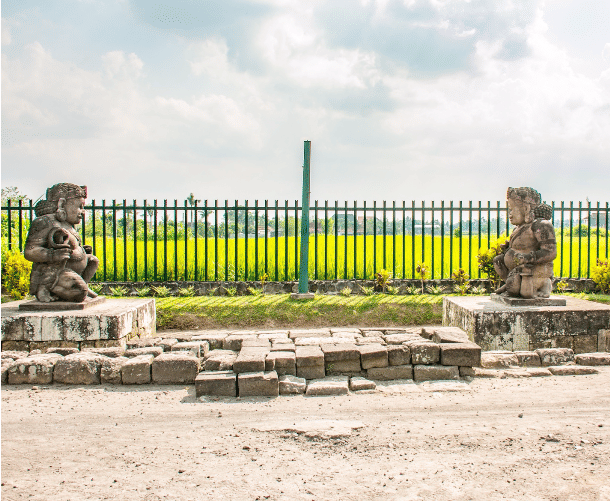 <b><i>Dwara Balas protecting the Candi Plaosan temples. Photo Credit – Hema Saran</i></b>