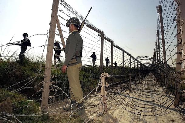 Jammu and Kashmir LoC, BSF, (AUSEEF MUSTAFA/AFP/Getty Images) 