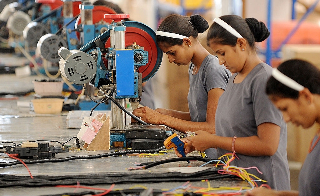 India’s economic expansion is led by robust manufacturing sector. (SAM PANTHAKY/AFP/GettyImages)