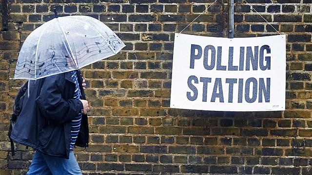 Outside a polling station in London (NIKLAS HALLE’N/AFP/Getty Images)&nbsp;