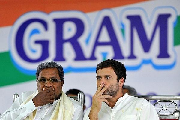 Karnataka CM Siddaramaiah and Congress leader Rahul Gandhi 
(Photo: MANJUNATH KIRAN/AFP/Getty Images)