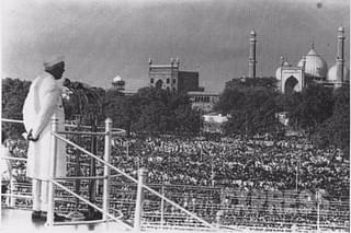 

PM Jawaharlal Nehru addresses the nation from Red Fort on Independence Day, 15 August 1947. (Wikimedia Commons)