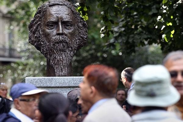 Photo: ADRIAN DENNIS/AFP/Getty Images