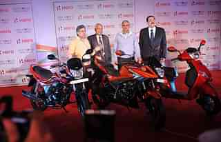 MD and CEO Hero Motocrop Pawan Munjal with other top executives (Getty Images)