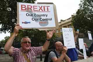 A man carrying an anti-EU pro-Brexit placard (JUSTIN TALLIS/AFP/Getty Images)