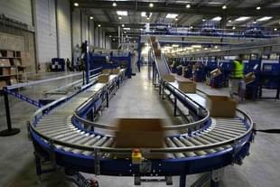An  automated warehouse (KENZO TRIBOUILLARD/AFP/Getty Images) 