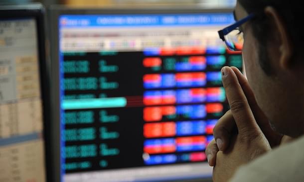 Monitoring the Indian stock market (INDRANIL MUKHERJEE/AFP/Getty Images) 