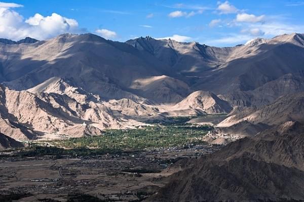 Leh viewed from Stok (KennyOMG/Wikimedia Commons)