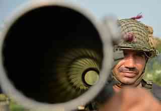 A BSF soldier in Jammu and Kashmir (TAUSEEF MUSTAFA/AFP/Getty Images)&nbsp;