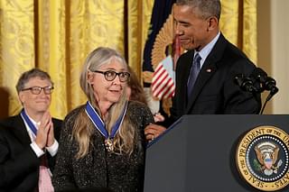 Barack Obama awards the Presidential Medal of Freedom to  computer software pioneer Margaret Hamilton during a ceremony at the White House on November 22 (Photo by Chip Somodevilla/Getty Images)