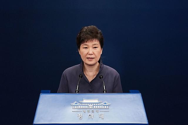 Park Geun-Hye offers a public apology at the presidential Blue
House on 25 October in Seoul. Photo credit: GettyImages &nbsp; &nbsp; &nbsp;