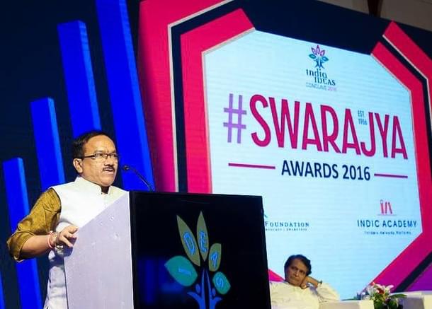 Parsekar speaking to the audience