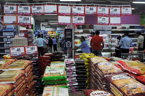 Indian shoppers browse at a supermarket in Mumbai. (INDRANIL MUKHERJEE/AFP/GettyImages)
