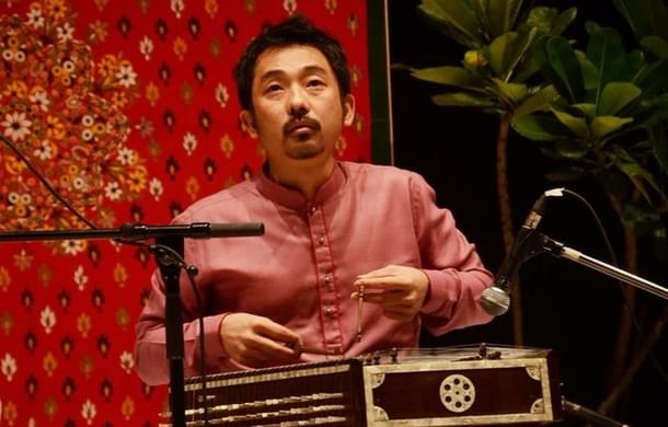Takahiro Arai performs on santoor