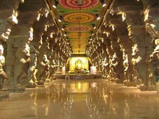 The thousand-pillar corridor of Madurai Meenakshi Temple.