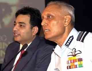 Chief of the Indian Air Force, Air Marshal S P Tyagi (R) (TEKEE TANWAR/AFP/Getty Images)