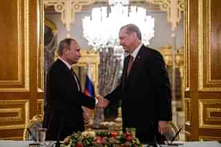 Russian President Vladimir Putin (L) and Turkish President Recep Tayyip Erdogan (R) (OZAN KOSE/AFP/Getty Images)