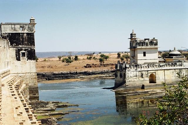 The palace on the right is where Padmini is supposed to have stood. (Sanjeev Nayyar)