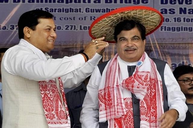 Nitin Gadkari along with Assam Chief Minister Sarabananda Sonowal. 