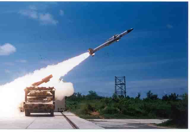 Akash missile system operating in conjunction with Rajendra radar.  


(Frontier IndiaNews/Wikimedia)


