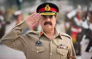General Raheel Sharif salutes as he inspects a military guard
of honour in Islamabad.(KAY NIETFELD/AFP/GettyImages)