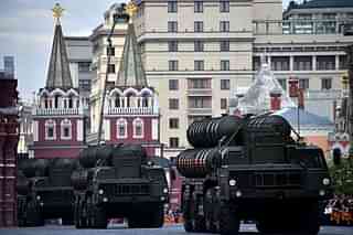 S-400 air defence missile systems roll at the Red Square during the Victory Day military parade rehearsal in Moscow, 2016. (KIRILL KUDRYAVTSEV/AFP/Getty Images)
