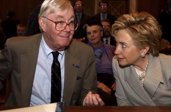 Daniel Patrick Moynihan talks with Hillary Clinton before the start of the nomination
of Theresa Alvillar-Speake. (Douglas Graham/Roll
Call/Getty Images)