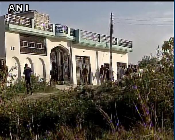 The building where the suspected ISIS militant is being holed-up (Photo:ANI)
