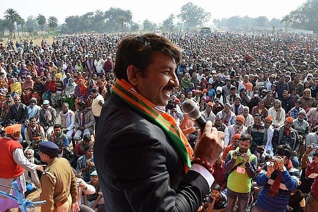 Manoj Tiwari addressing a crowd (Ishutyagi7121/Wikimedia Commons)